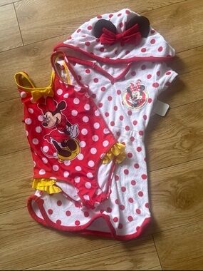 Disney Minnie Mouse Red Polka Dot Toddler One-Piece Swimsuit/Hooded Towel 2T
